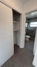 2430 NE 188th St in Miami, FL - Building Photo - Building Photo
