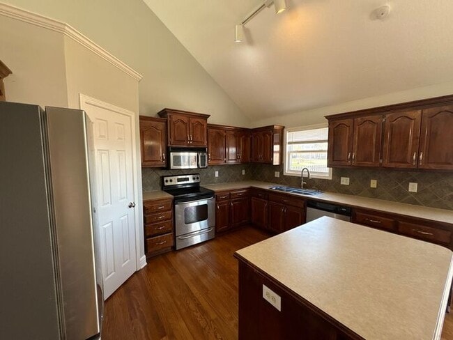 10718 N Lane Ave in Kansas City, MO - Building Photo - Building Photo