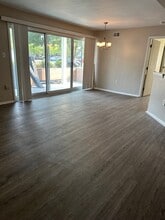 1004 Autumn Woods Ln in Virginia Beach, VA - Building Photo - Building Photo