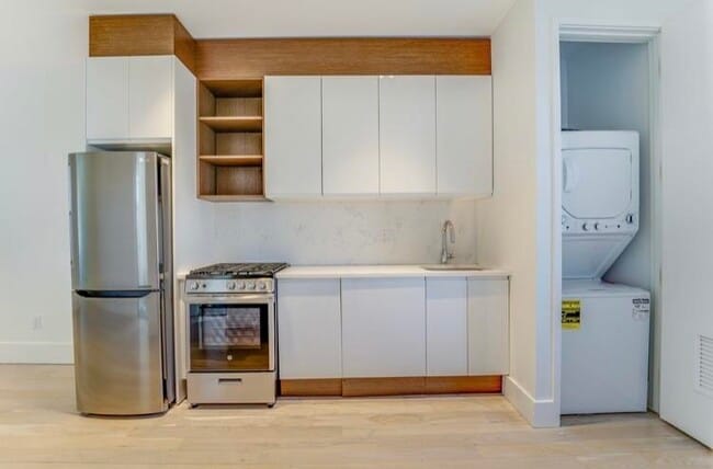 32 Magnolia Ave in Jersey City, NJ - Building Photo - Building Photo