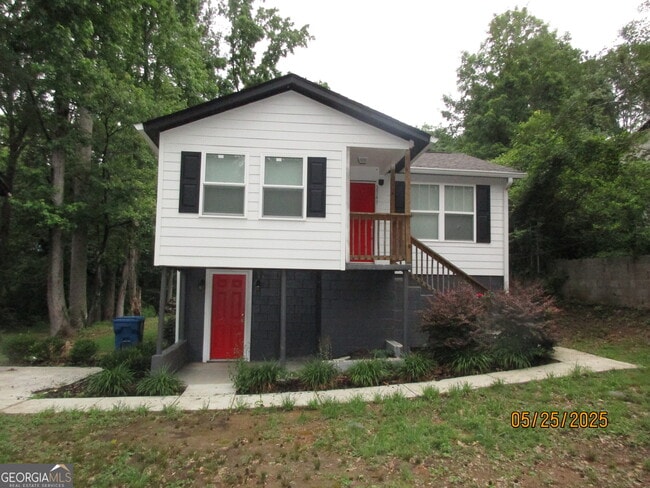 2343 Carver Dr NW in Atlanta, GA - Building Photo - Building Photo