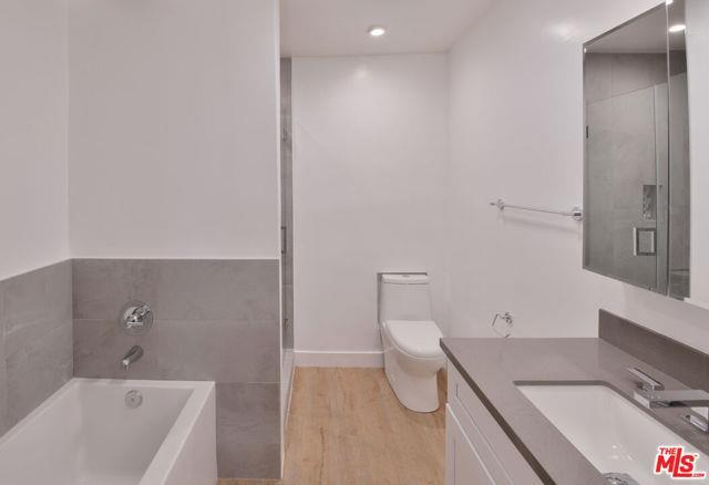 property at 136 S Palm Dr