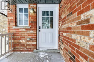 213 Snowdrop Crescent in Kitchener, ON - Building Photo - Building Photo