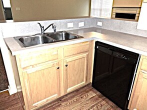 108 Cannonsmill Ln in Summerville, SC - Building Photo - Building Photo