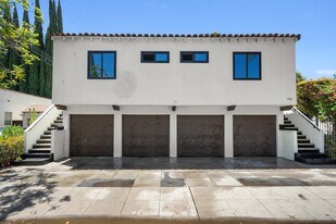 7418 Romaine St in Los Angeles, CA - Building Photo