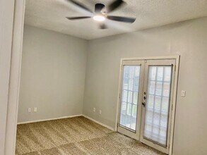 810 Trevor Way in Arlington, TX - Building Photo - Building Photo