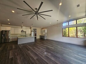 1179 San Carlos Dr in San Luis Obispo, CA - Building Photo - Building Photo