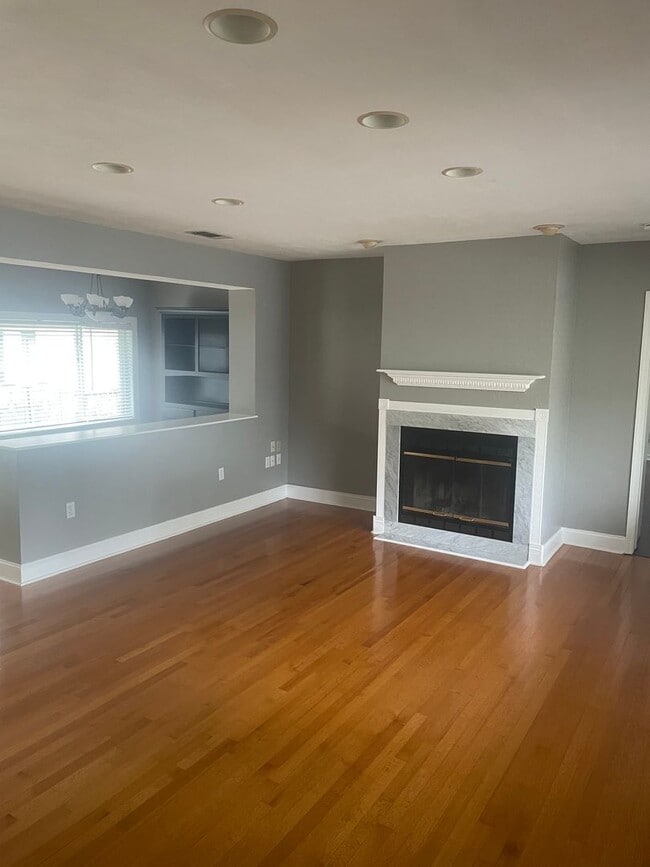 706 Monticello Dr in Tallahassee, FL - Building Photo - Building Photo