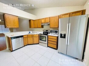 129 Reserve Cir in Oviedo, FL - Building Photo - Building Photo