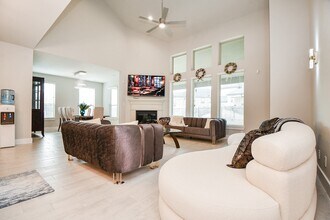 3430 Majestic Pne Ln in Rosenberg, TX - Building Photo - Building Photo