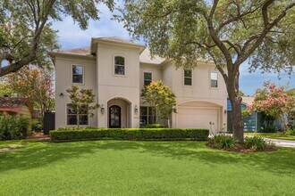 1111 Sheffield St in Bellaire, TX - Building Photo - Building Photo