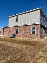 2701 N Sidney St - 10