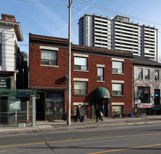 595-597 Sherbourne St in Toronto, ON - Building Photo - Building Photo