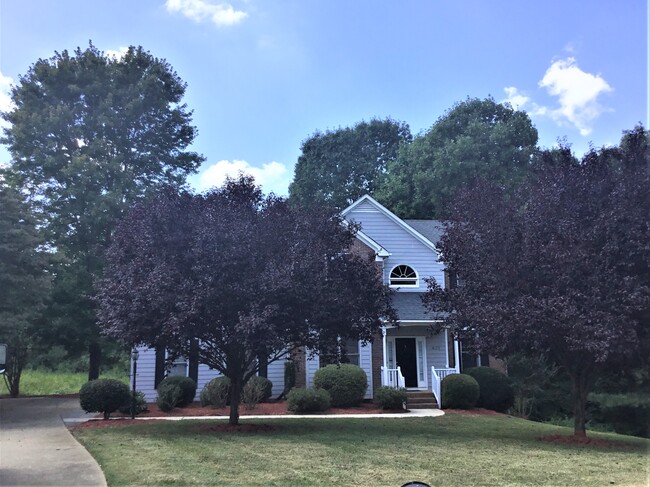 property at 471 Kingsmill Dr