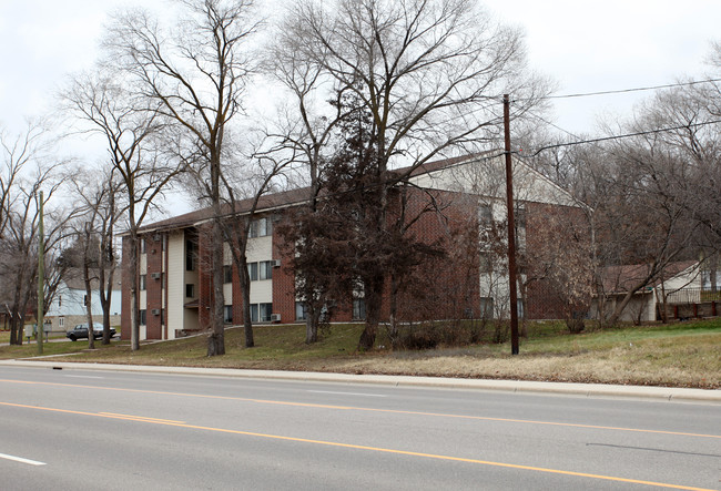 River Knoll Apartments in Sauk Rapids, MN - Foto de edificio - Building Photo