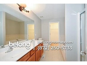 850 Jameson Ct W in Carol Stream, IL - Foto de edificio - Building Photo