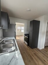 801 E Fairoaks Ave in Peoria, IL - Building Photo - Building Photo