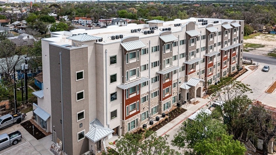 1515 Roosevelt Ave in San Antonio, TX - Building Photo