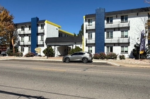 Courtyard at Cherry Creek