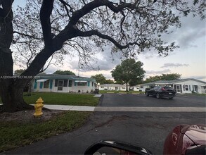 1140 NW 85th Ave in Plantation, FL - Building Photo - Building Photo