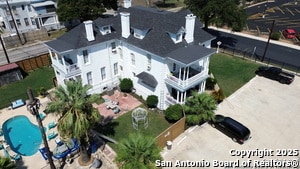421 Howard St in San Antonio, TX - Foto de edificio - Building Photo