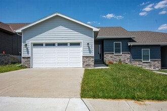 2712 Viking Cir in Blair, NE - Building Photo - Building Photo