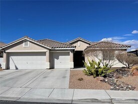 92 Whitetail Archery Ave in North Las Vegas, NV - Building Photo