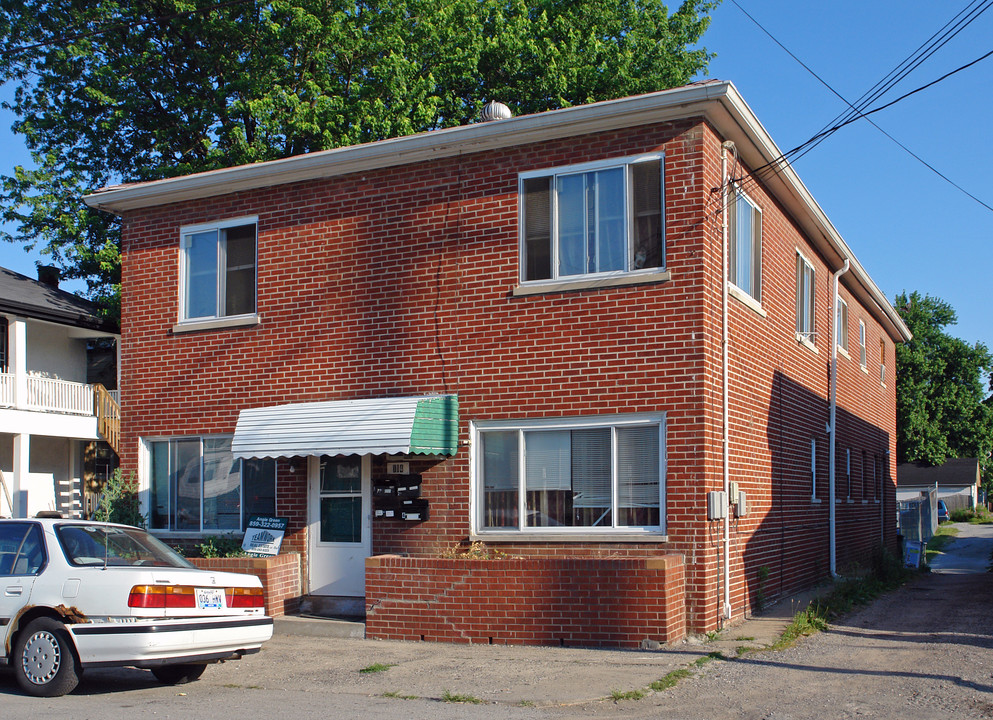 714 W 35th St in Latonia, KY - Foto de edificio