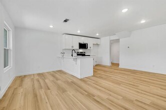 4367 Alamo Ave in Fort Worth, TX - Building Photo - Building Photo