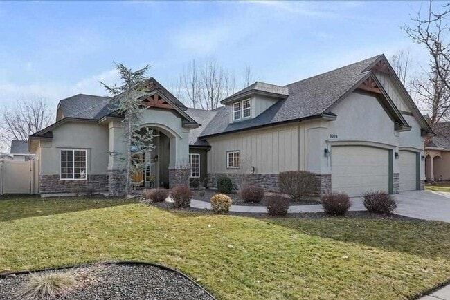 5376 N Mendelson Ave in Meridian, ID - Building Photo - Building Photo