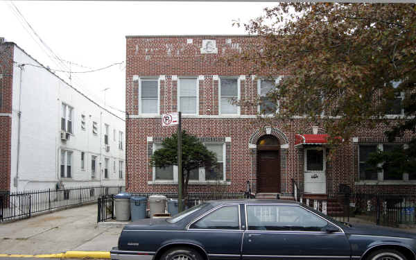 79 Bay 37th St in Brooklyn, NY - Building Photo