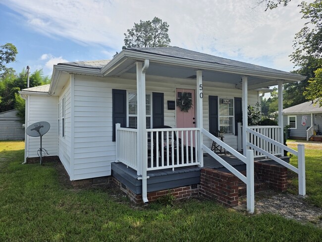 50 E Williamsburg Rd in Sandston, VA - Foto de edificio - Building Photo