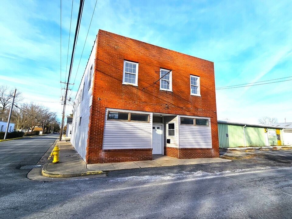 30586 Antioch Ave in Princess Anne, MD - Building Photo