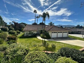 1390 Calle Pecos in Thousand Oaks, CA - Building Photo