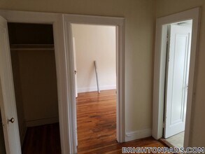 2045 Commonwealth Avenue in Boston, MA - Building Photo - Building Photo