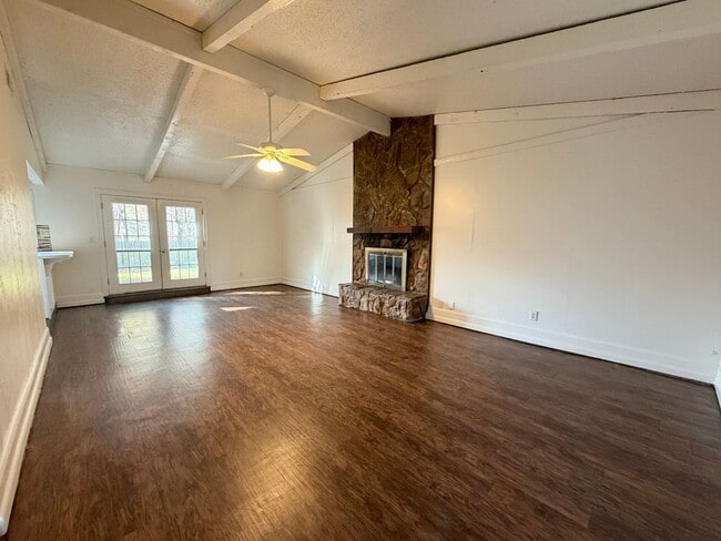 8852 St Clair Dr in Shreveport, LA - Building Photo - Building Photo