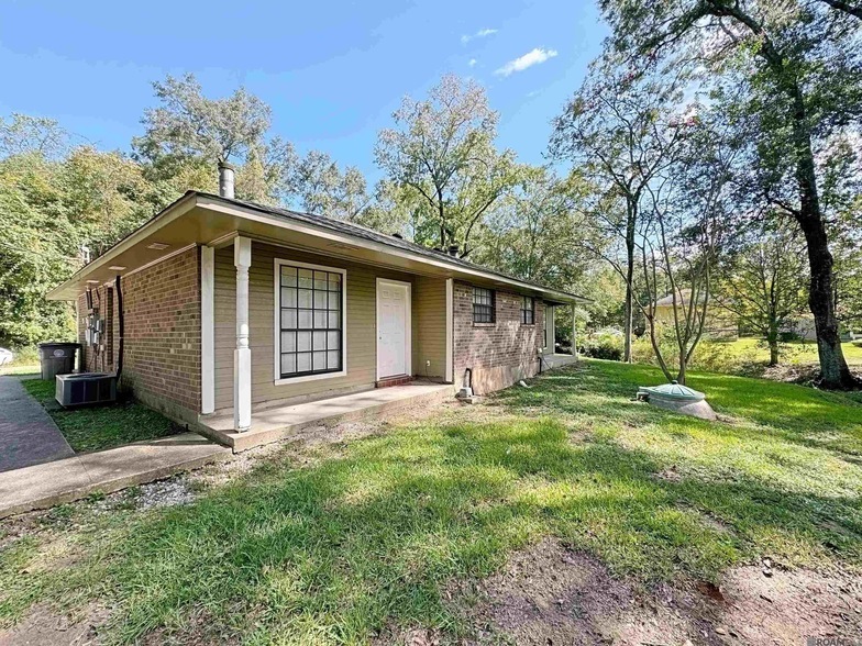 7245 Pettit Rd, Unit 08 in Baker, LA - Building Photo