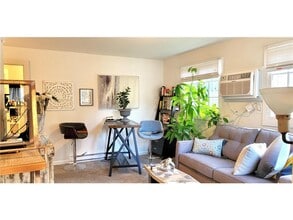 2335 Hemlock Ln N in Plymouth, MN - Building Photo - Building Photo