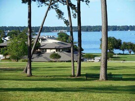 1406 W April Villa, Unit Studio in Montgomery, TX - Building Photo