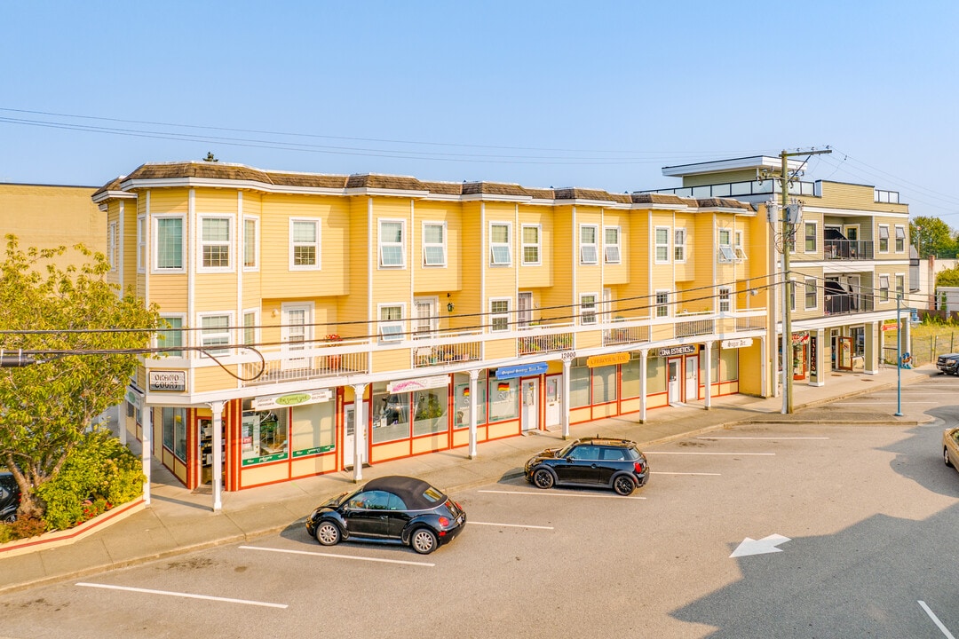 Okano Court in Richmond, BC - Building Photo