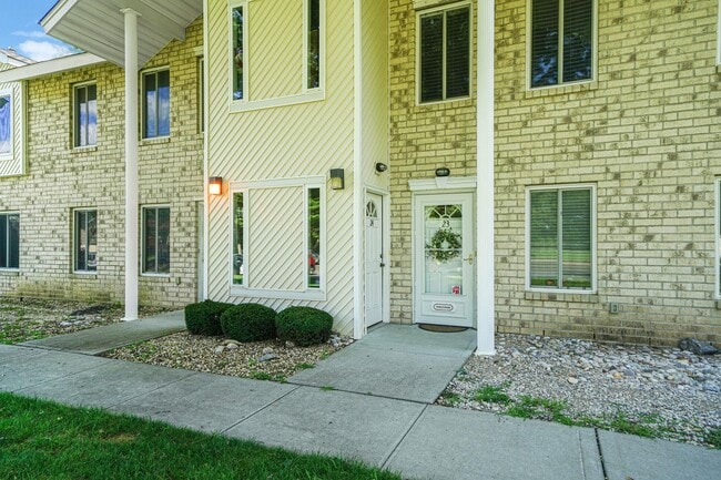 24 El Camino Ct in Coram, NY - Building Photo - Building Photo