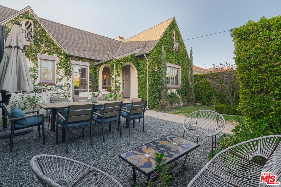 513 N Mansfield Ave in Los Angeles, CA - Building Photo