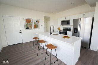 1024 N 10th St in Elwood, IN - Building Photo - Building Photo