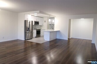 1600 Center St in Fort Lee, NJ - Building Photo - Building Photo