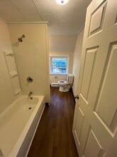 381 Liberty St, Unit 201 in Sharon, PA - Building Photo - Building Photo