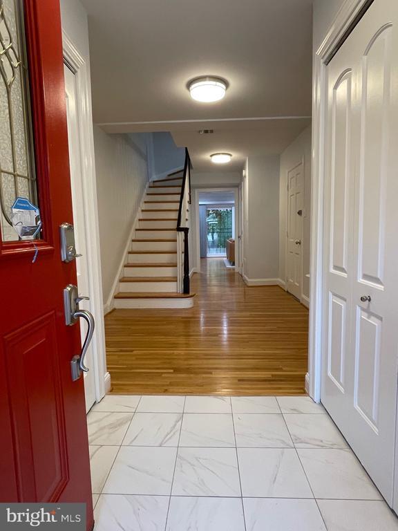 property at 602 H St SW