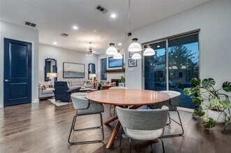 8262 Primrose Wy in Dallas, TX - Building Photo - Building Photo