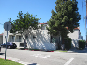 16129 Prairie Ave in Lawndale, CA - Building Photo - Other