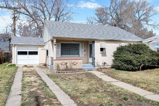 2318 Templeton Gap Rd in Colorado Springs, CO - Building Photo - Building Photo