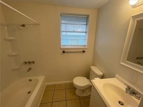 608 Houma Blvd in Metairie, LA - Building Photo - Building Photo